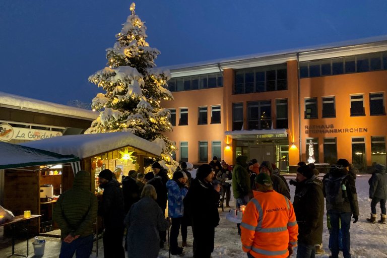 Adventszauber am Rathausplatz